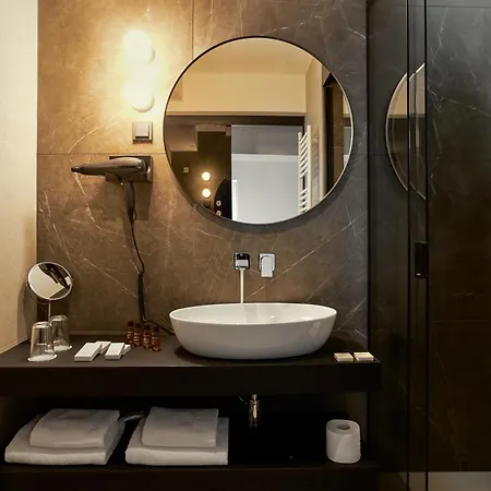 Hotel The