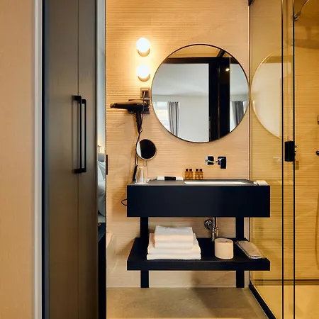 Hotel The
